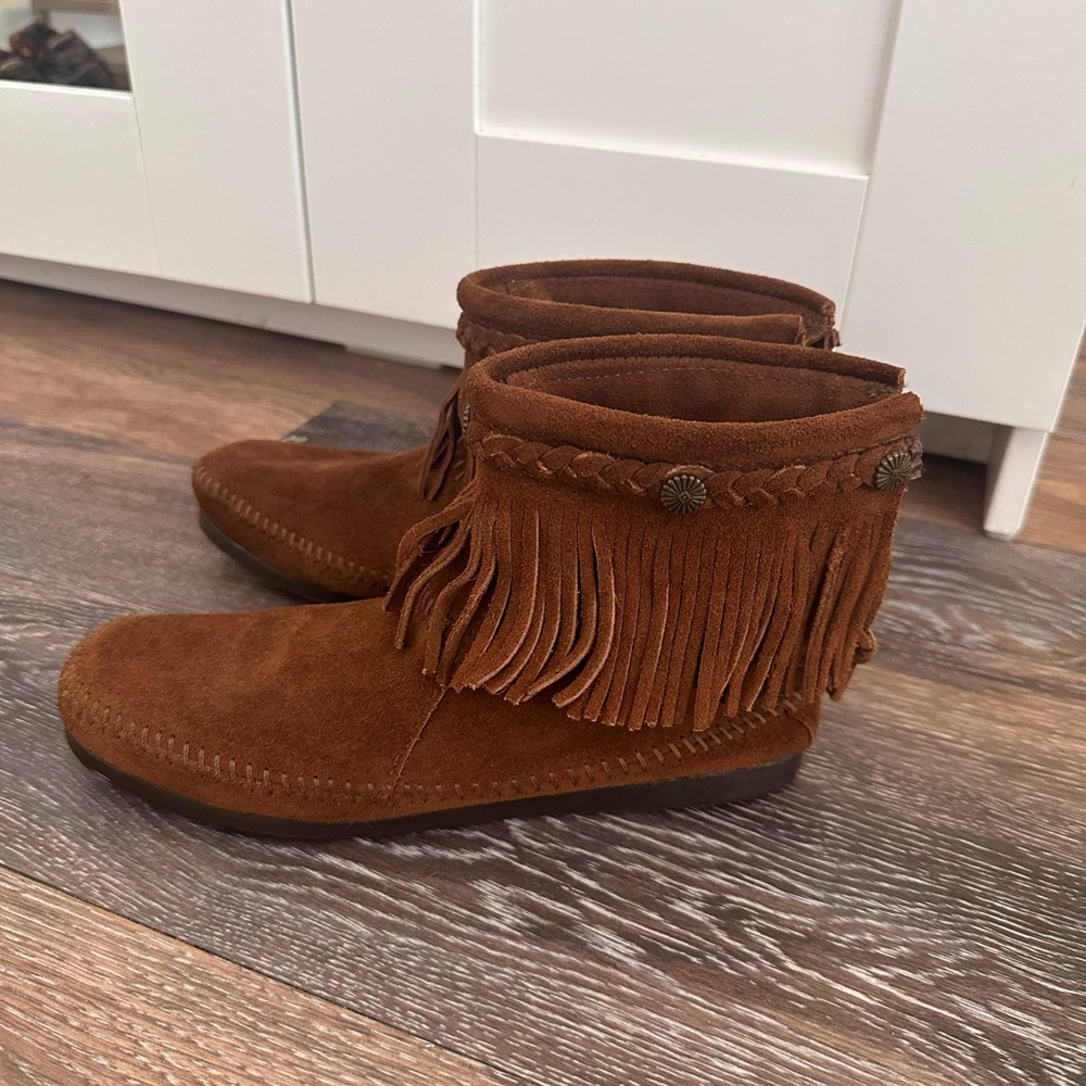 Minnetonka Fringe Suede Ankle Boots